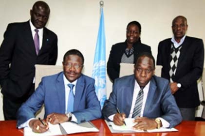 FAO Representative to AUC & ECA (SRC-SFE) and the Director of DLCO-EA signed a Letter of Agreement